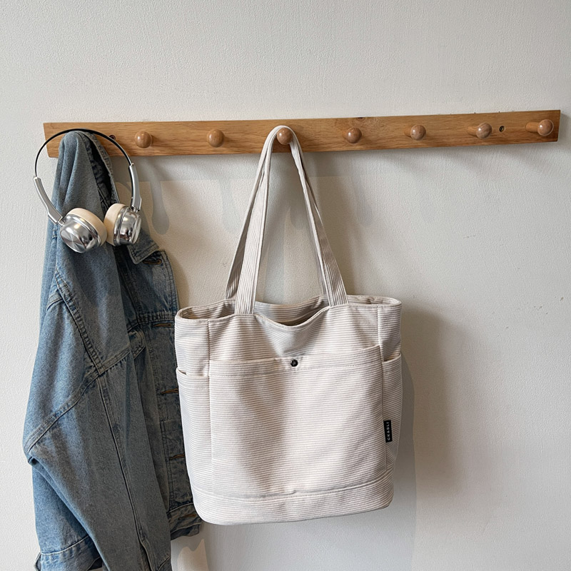 2025 New Casual Elegant Large Capacity Shoulder Bag Simple Shopping Commuter Essential Crossbody Bag Student Fashion Lightweight Crossbody Bag