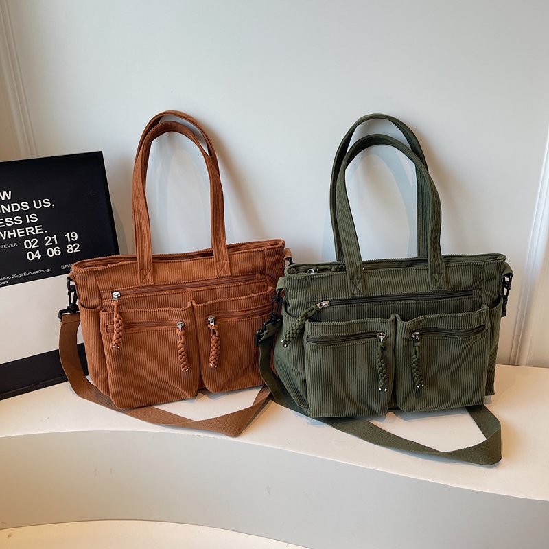 Ladies' elegant casual large capacity shoulder bag, simple and fashionable commuting ladies' crossbody bag, student lightweight crossbody ba