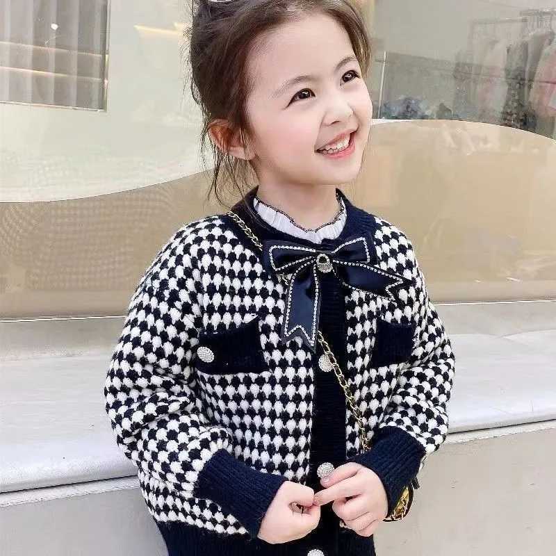 Baby girl spring and autumn set fashionable childrens sweater knitted round neck jacketshort skirt 2PCS L2509261CAA