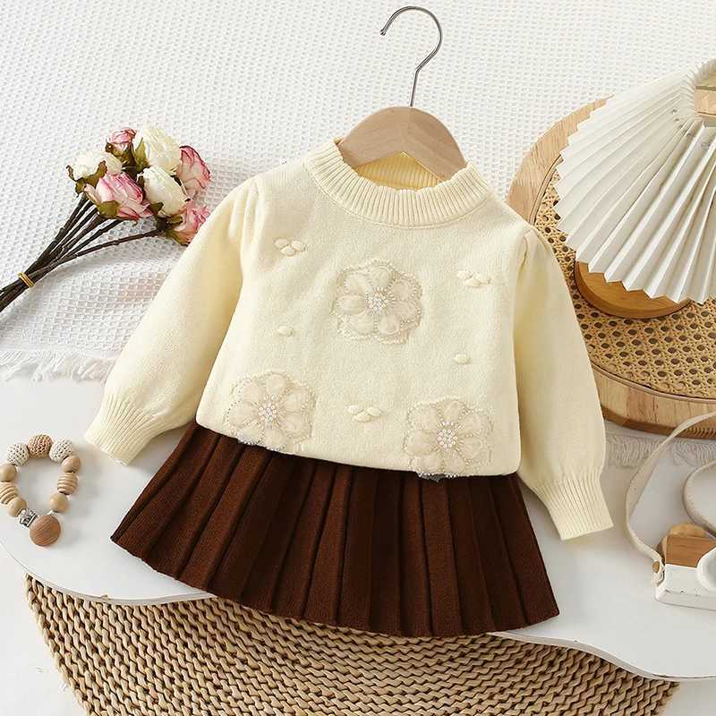 Christmas Suit Knitted Flower Long sleeved Baby Girl Round neck Clothes Sweet knitted sweaterPleated Skirt Baby New Year Set L250926NQH6