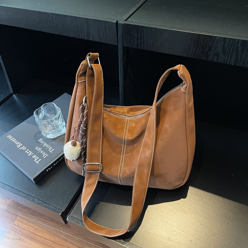 Ladies' elegant and casual large capacity shoulder bag, simple and high-end fashion shopping commuting crossbody bag, student lightweight crossbo