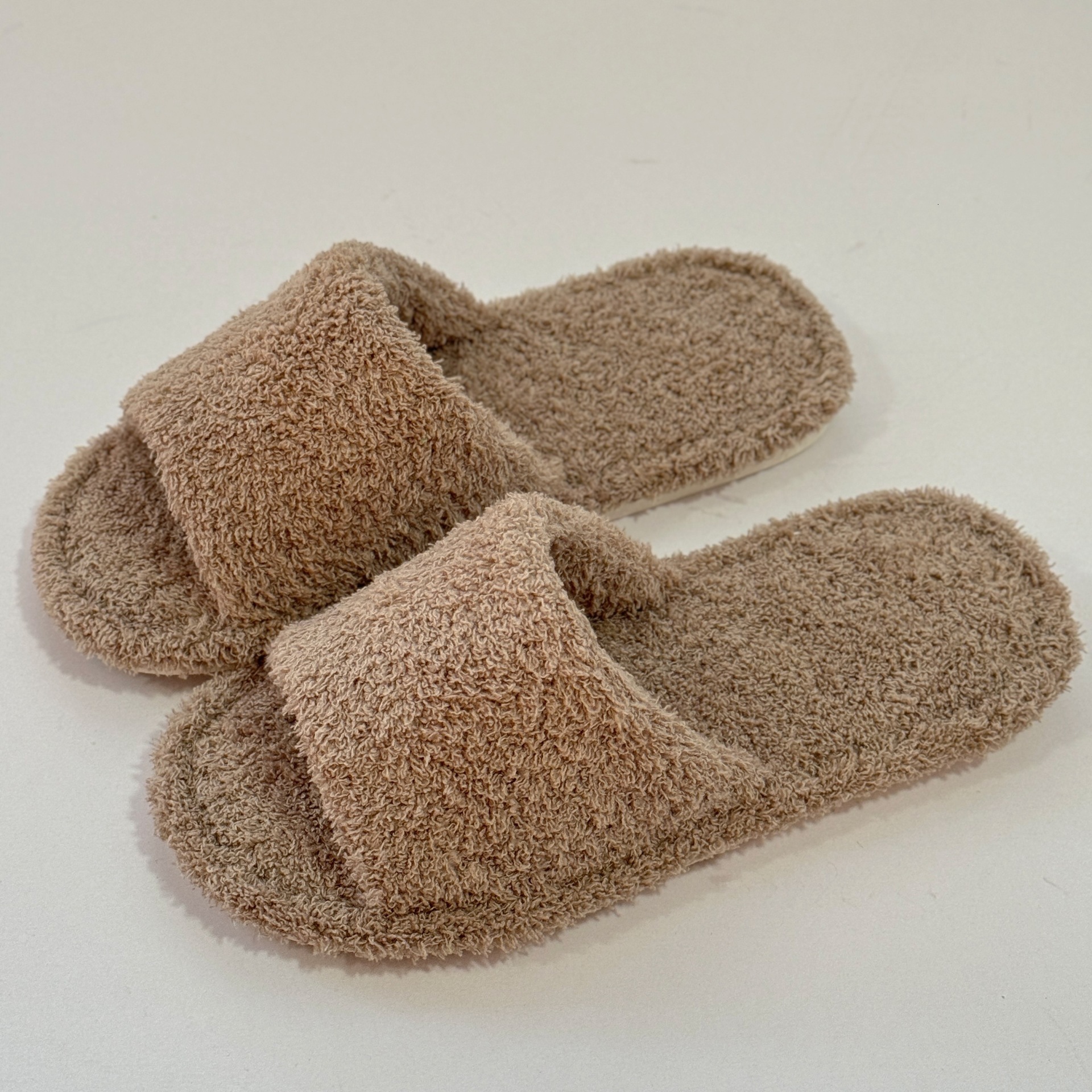 5520CE Little Sheep One-Word Open-Toe Simple Luxury Style Flat Slippers ddmymarket