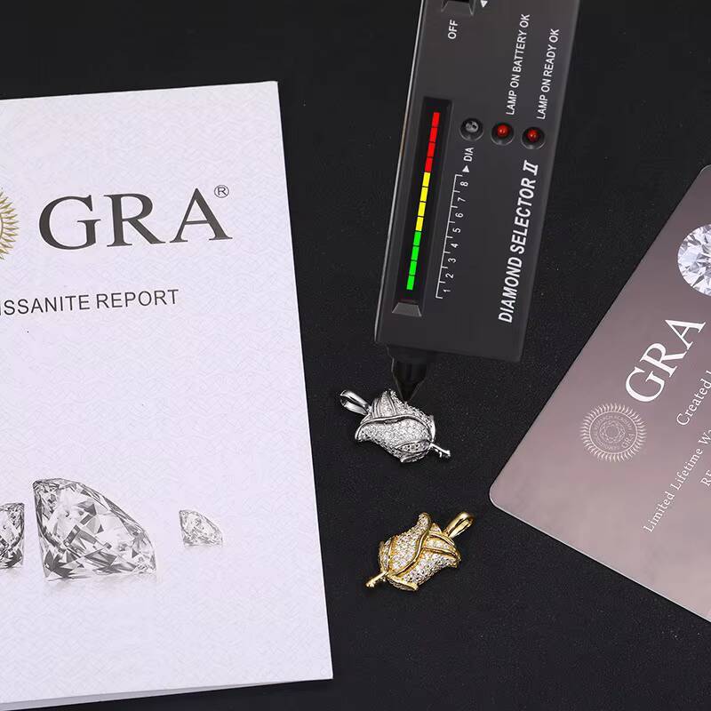 2023 Fashion S925 Silver Inlaid Moissanite Necklace Personalized Rose Pendant