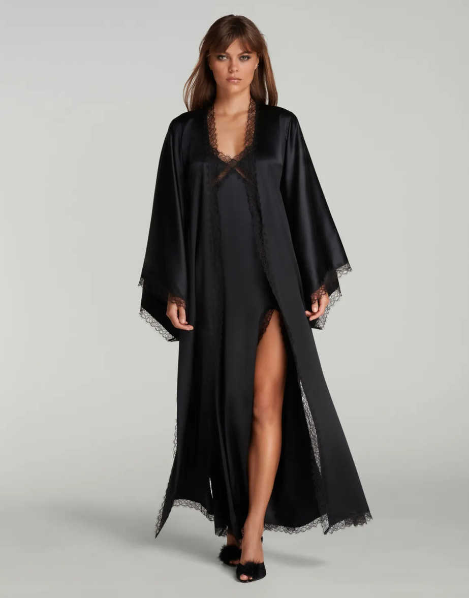 Elegant Women Nightgown Bride Wedding Robe Long sleeve Appliques Maternity Dressing Shower Gown for Photography Custom Made