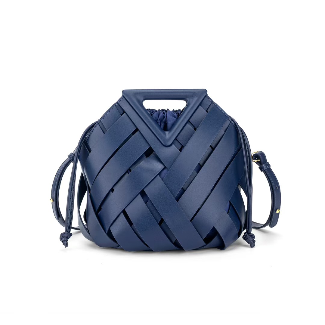 2025 new designer bag autumn and winter triangle handheld woven bag shoulder messenger bag vegetable basket bag women