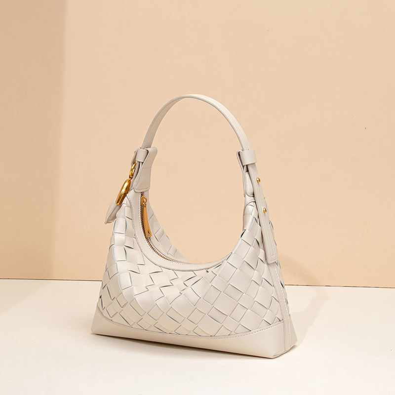 Summer Literary Fresh Versatile Simple Woven High-Quality Texture Underarm Dumpling Crescent Shoulder Bag