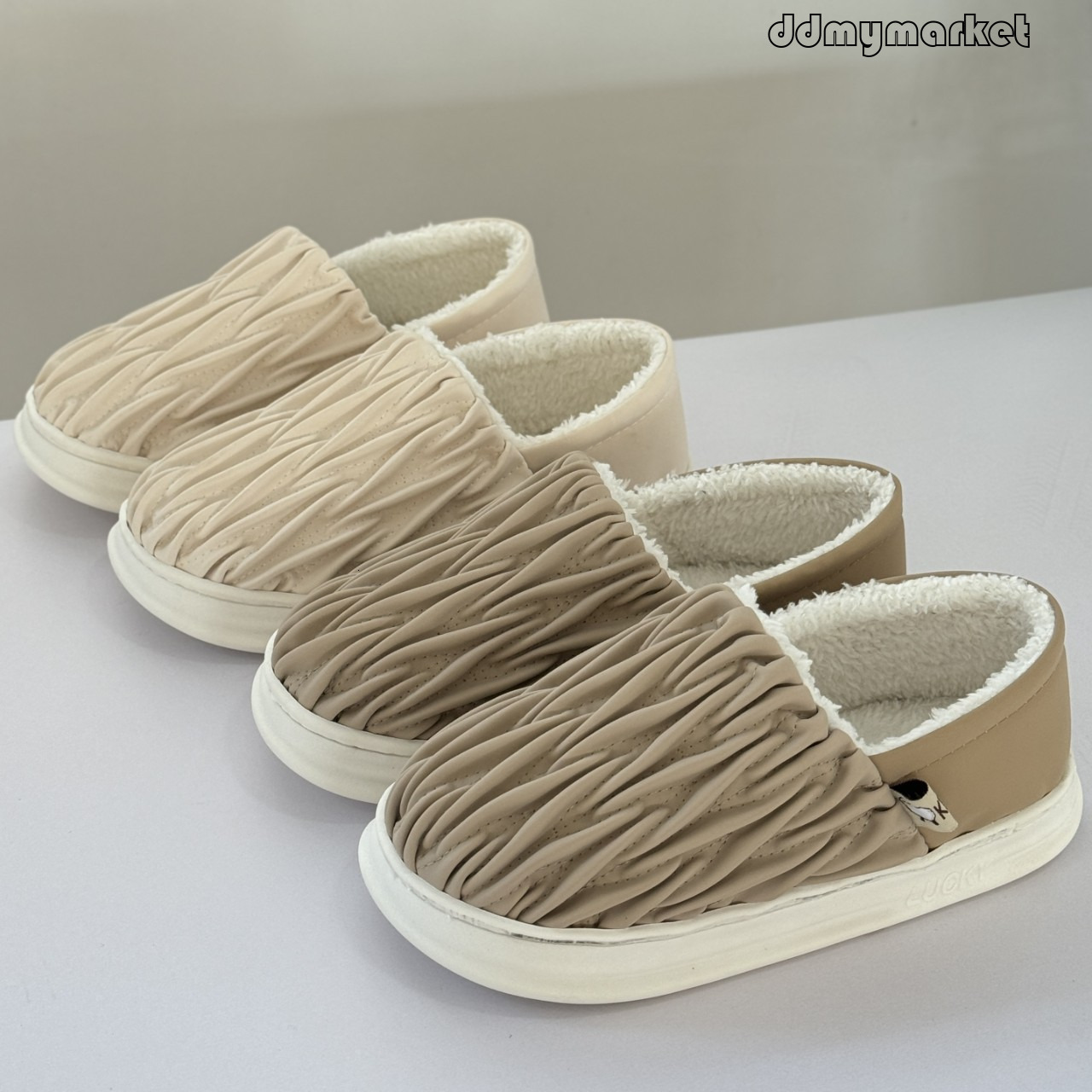 Yuangang Wrinkled Heel Slippers Women, Autumn and Winter Indoor Warm Non-Slip Outdoor Wear 2023 New Cotton Shoes for Men ddmymarket