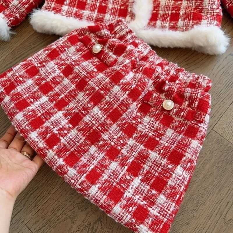 Girls Clothing Set Winter Plaid Cotton Padded Thick Girls CoatSkirt Children Clothes Twopiece Set Plush Tshirt Princess Suits L250926QNOB