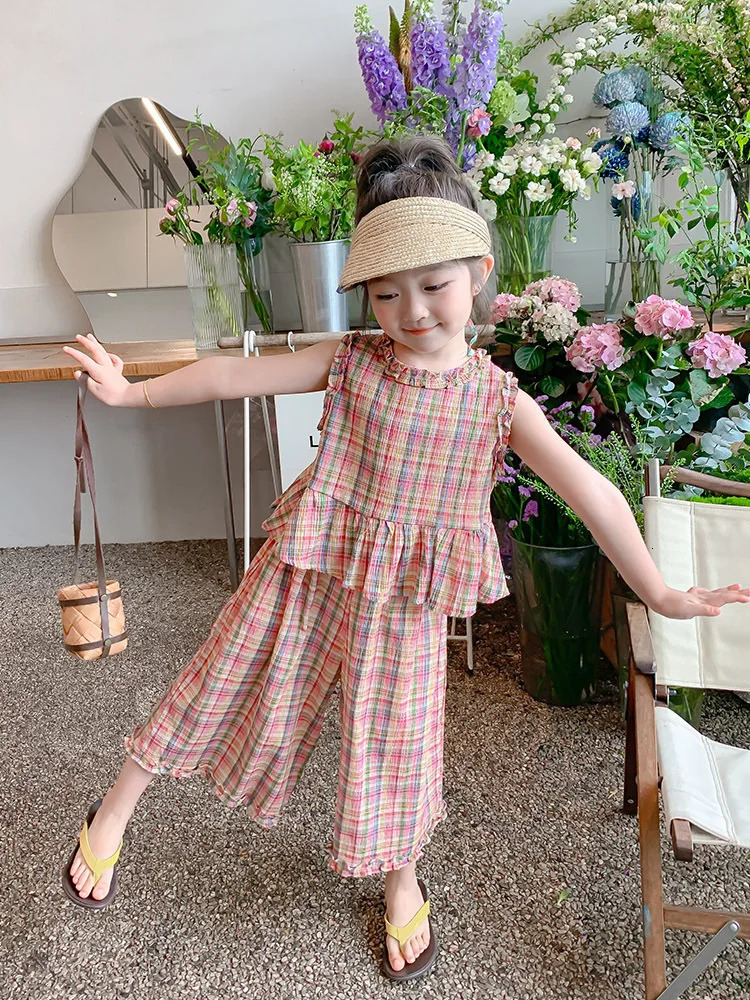 2025Girls Summer Sleeveless Wooden Ear Color Fashionable Plaid TwoPiece Set 250922