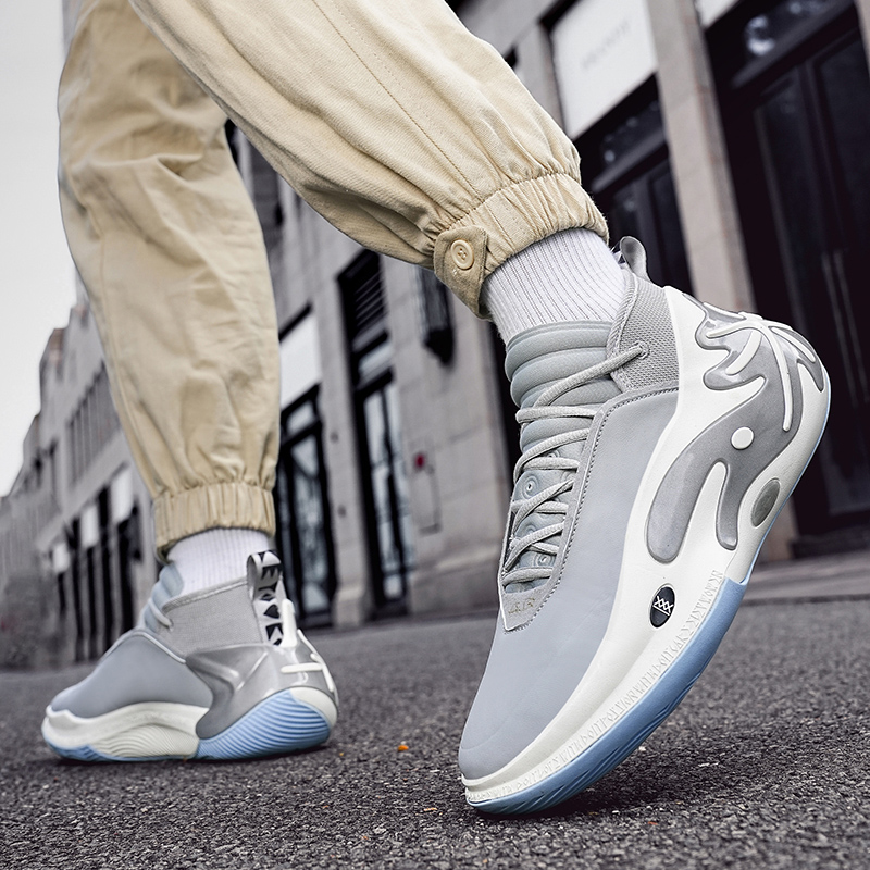 Wade's 11th generation basketball shoes