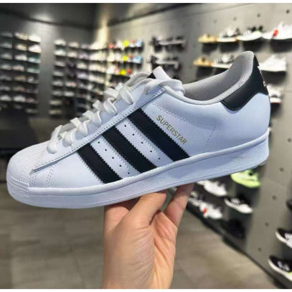Classic Shell Toe Three Stripes Black White Gold Label Ins Versatile Couple Casual Unisex Sneakers Trade 4b