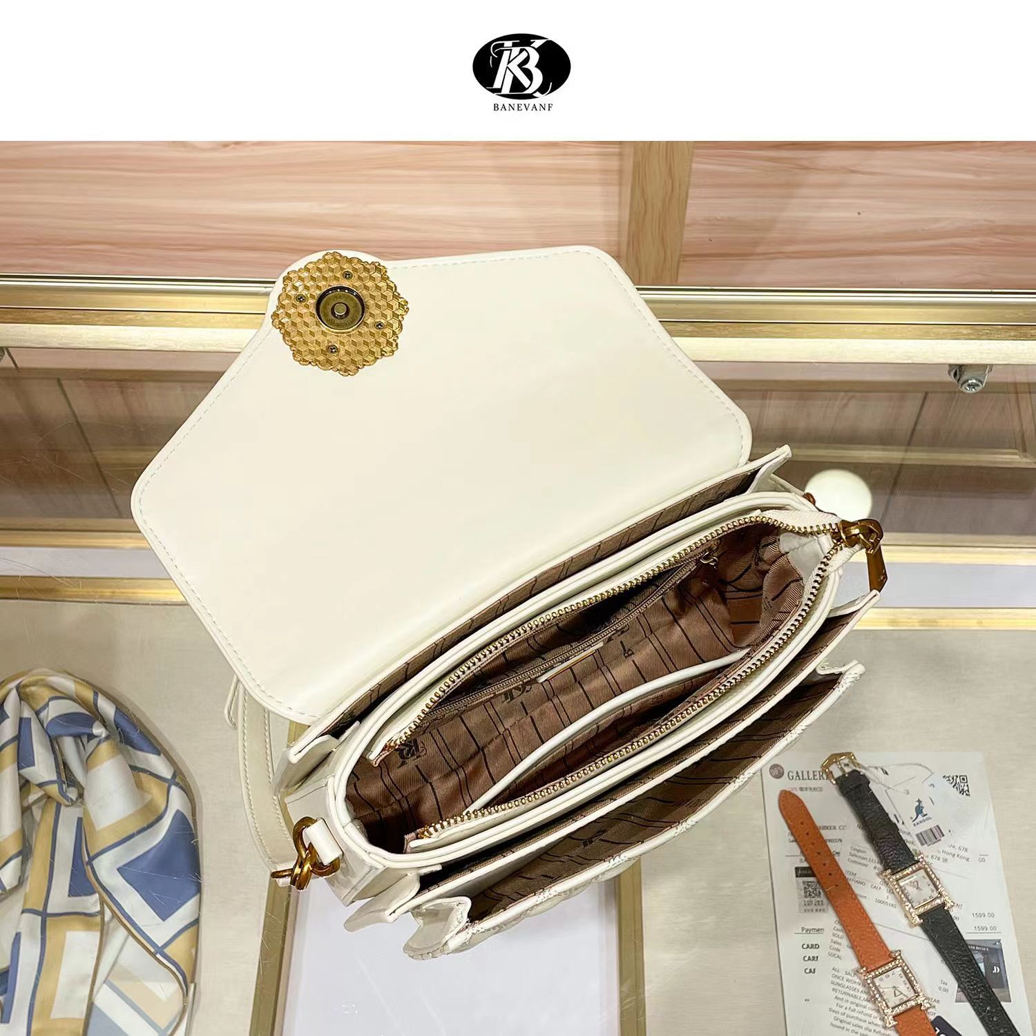 Designer bags2025 spring and summer new fashion foreign style lock chain small square bag women's versatile shoulder messenger bag