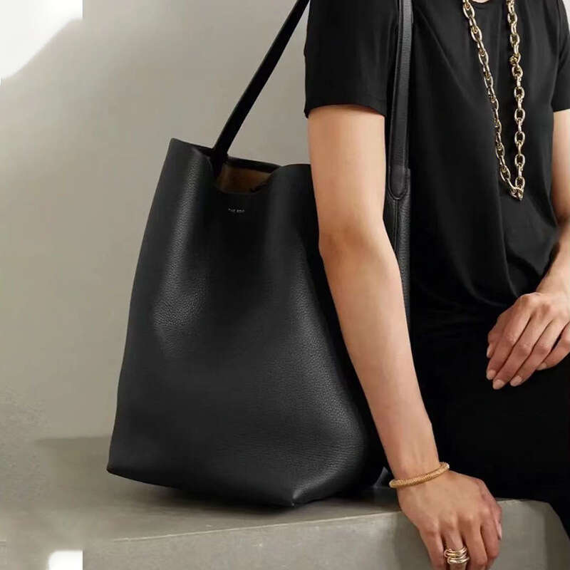 designer bag Luxury bag Bucket Genuine Leather Single Shoulder Handbag for Women High-end Simple Large Capacity Cowhide Commuter Tote Bag
