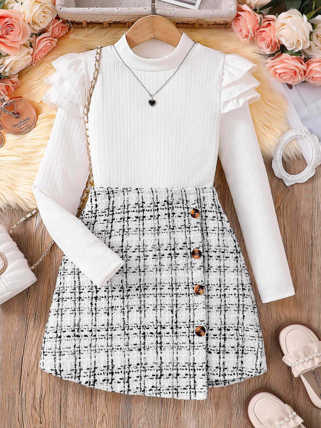 Spring and Autumn childrens 2piece fashion casual clothing white highneck longsleeved flying sleeve top plaid Aline skirt L25092604V7