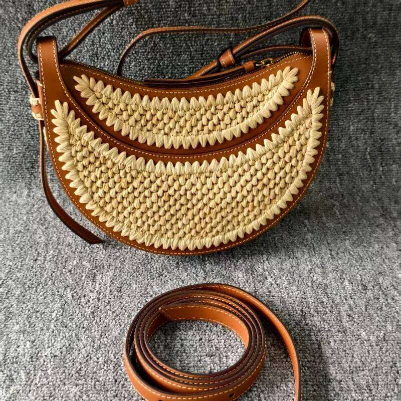 Hot Y2k Moon French Niche Design Single Premium Shoulder Crescent Handbag Women's Crossbody Saddle Bag