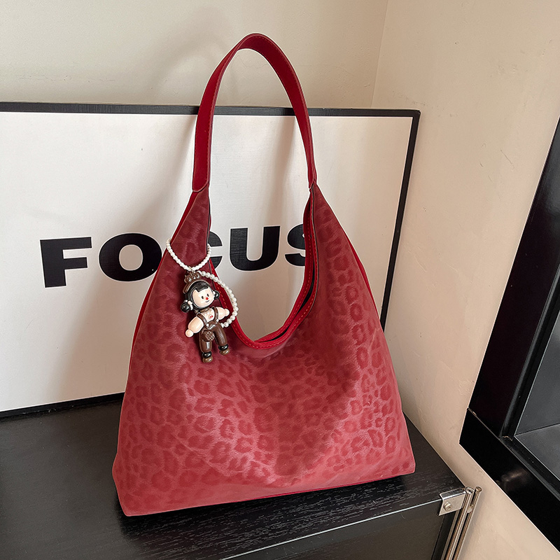 New ladies' elegant and casual large capacity shoulder bag, simple and high-end fashion shopping commuting crossbody bag, student lightweight cro