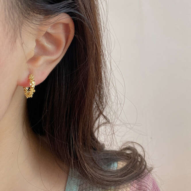 Fashion Niche Irregular Broken C-shaped Earrings for Women Simple Light Sier Needle Elegant Minimalist Style Personality Ear Jewelry