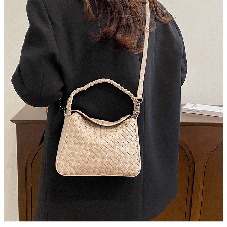 Knitted texture fashion new women's handbag Bag autumn retro trend style shoulder bag niche design light luxury designer bag