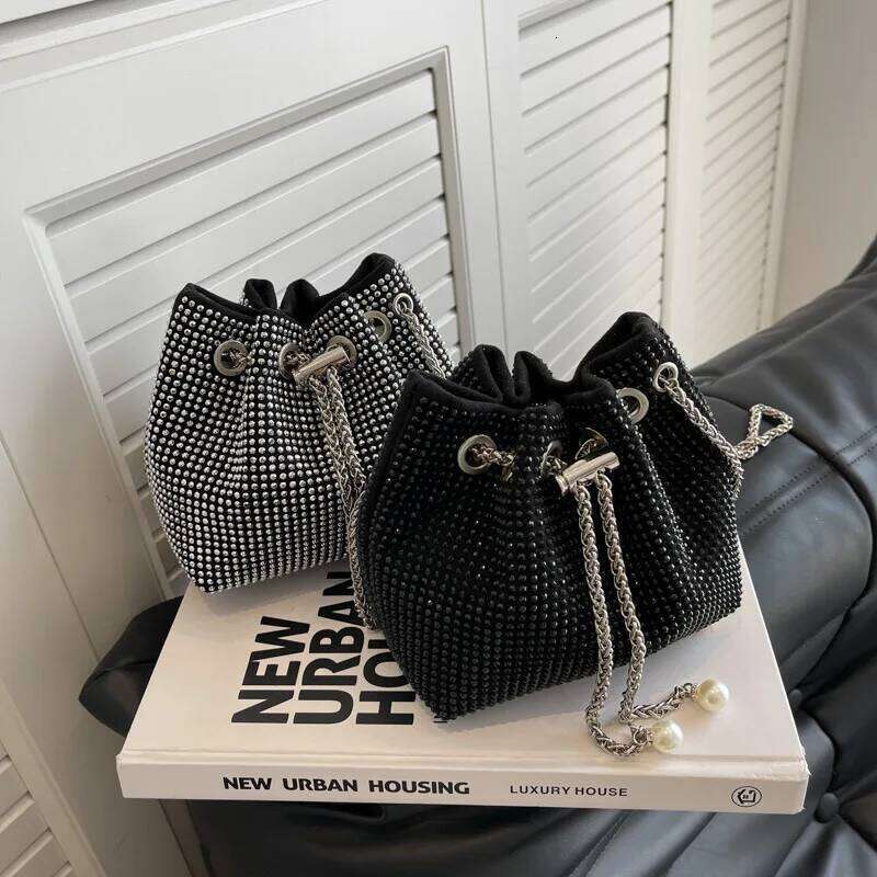 Bright Rhinestone Shoulder Women Chains Crossbody Bag Drawstring Bucket Lady Armpit Handbag Daily Totes