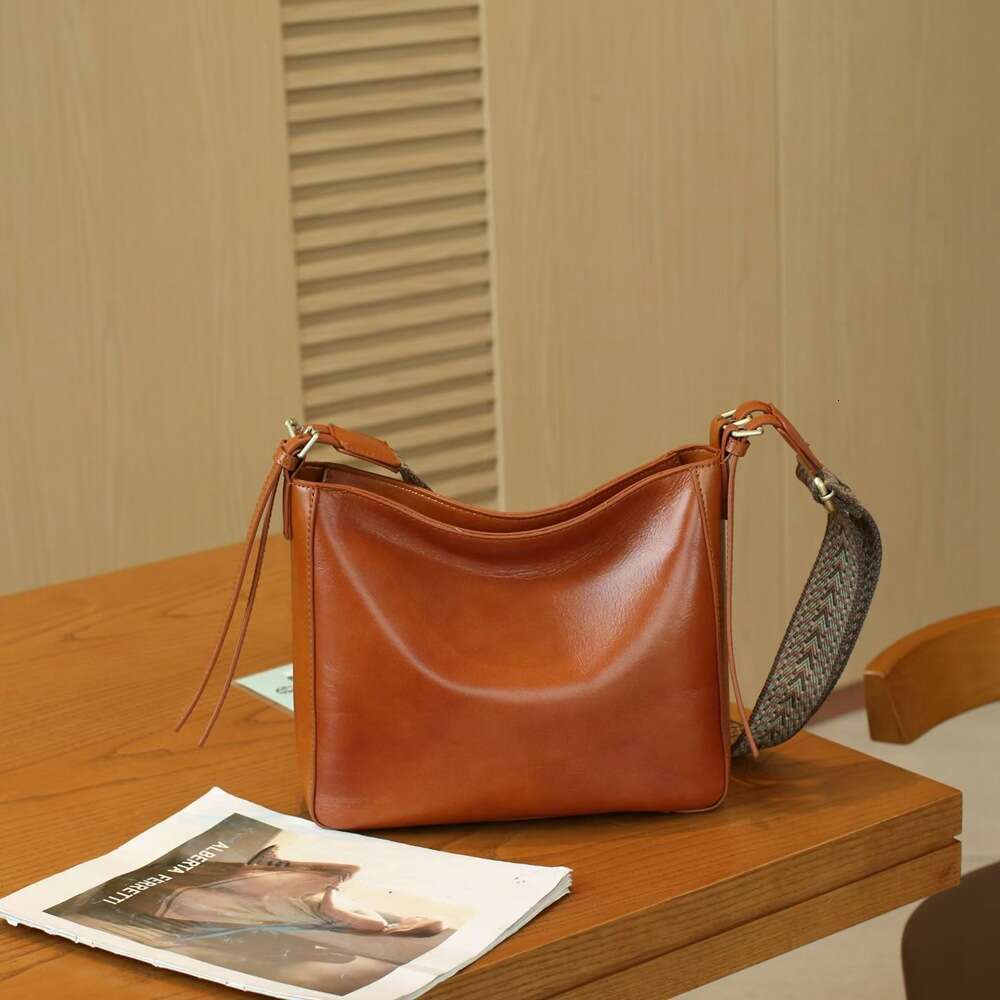designer bag Luxury bag Cowhide Bucket Ladies Trend Crossbody Shoulder Genuine Leather Women Bag