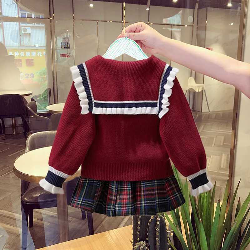 GirlsjkSuit Autumn New Childrens Autumn College Style Red Baby Girl Knitted TwoPiece Sweater L250926AOMD