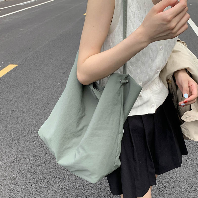 Minimalist Luxury bag fresh and plain baby art handbag women s lazy style women s shoulder bag college style class handbag large bag designer bag Desi