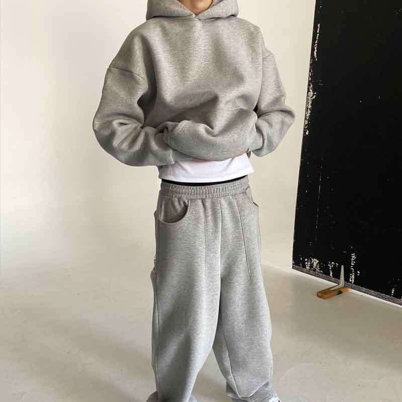 2025 Street Casual Simple Fashion Solid Color Loose Sweatpants Men's Long Pants