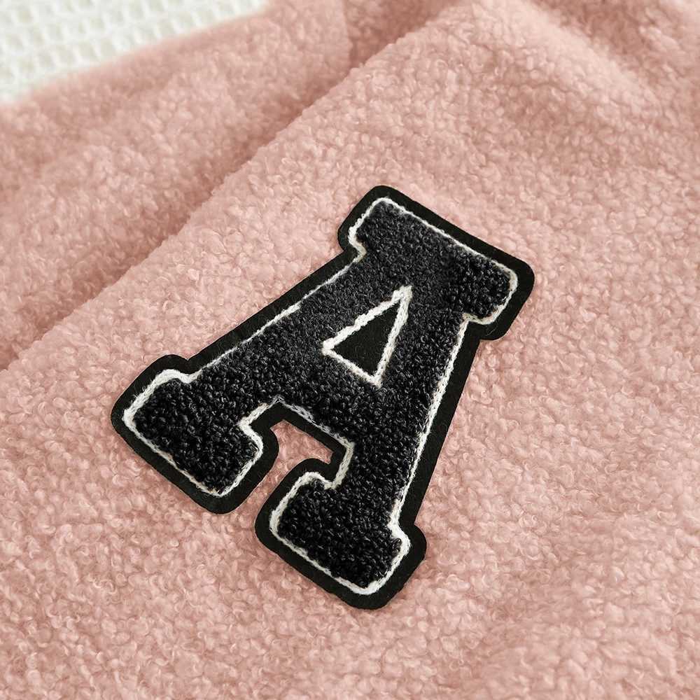 Bear Leader Pink Girls Set Autumn Winter Long Sleeved Aline Decorative TopSolid Color Short Skirt Kids Fashion Casual Wear L250926A4X5