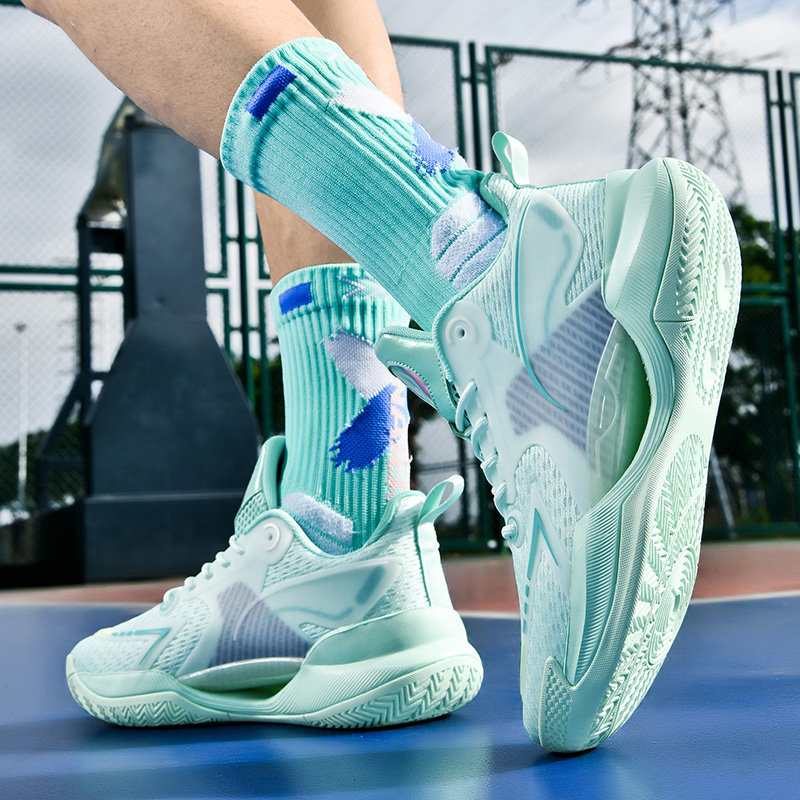 V2 Ultra-Lightweight Basketball Sneakers for Enhanced Performance