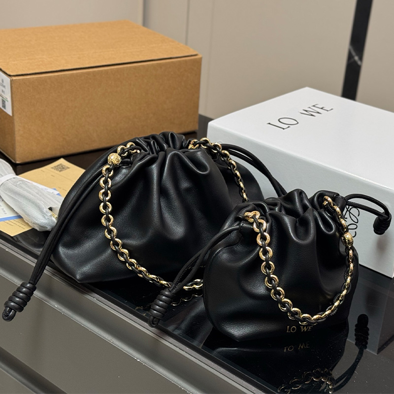 Designer handbag Black Leather Drawstring Bags with Gold Tone Chain Straps, Showcasing Ruched Design,High quality luxury fashionShoulder Bag