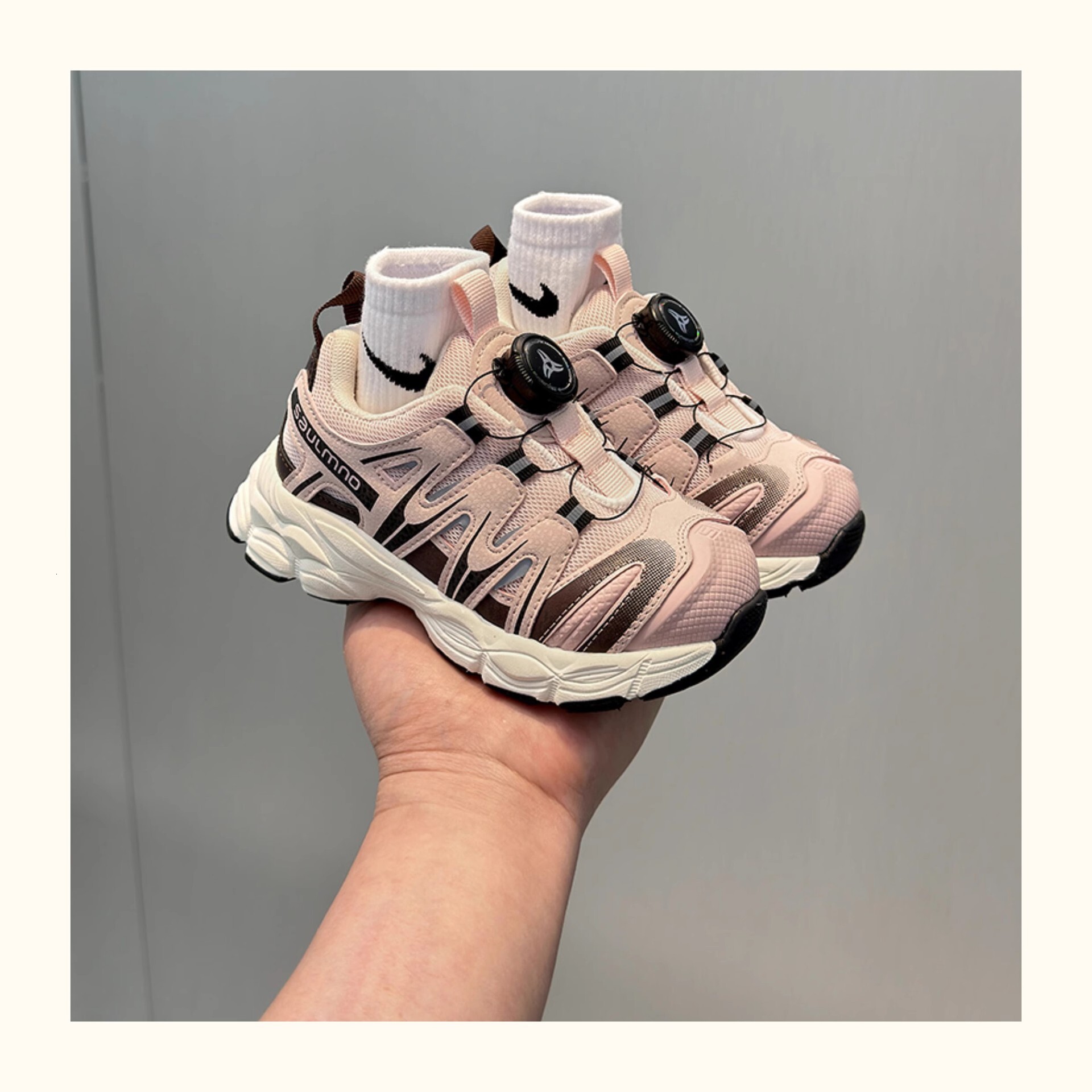 New Children's Sports Shoes Spring and Autumn Edition Girls' Knob Shoes Boys' Button Shoes Dad's Shoes Breathable Running Shoes Ba
