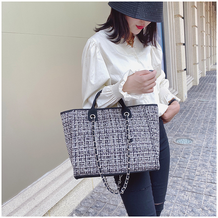 Autumn new Korean style women's charming Bag handbag chain fashion bucket bag trendy style shoulder bag light luxury designer bag