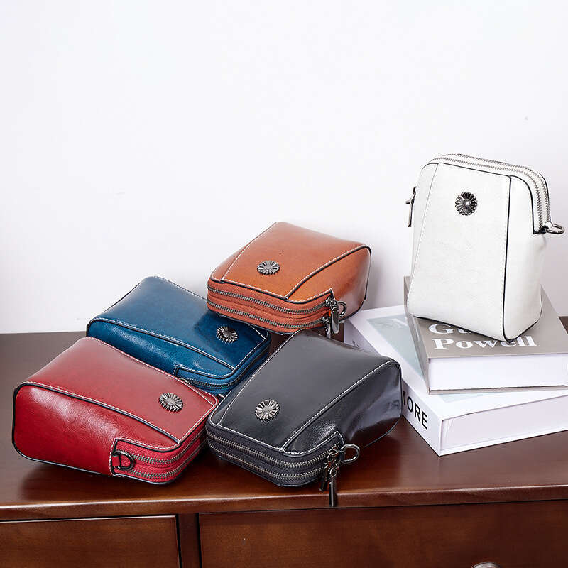 designer bag Luxury bag Cowhide Small Crossbody for Women 2025 New Trend Versatile Phone Niche High-end Shoulder Bag Trendy