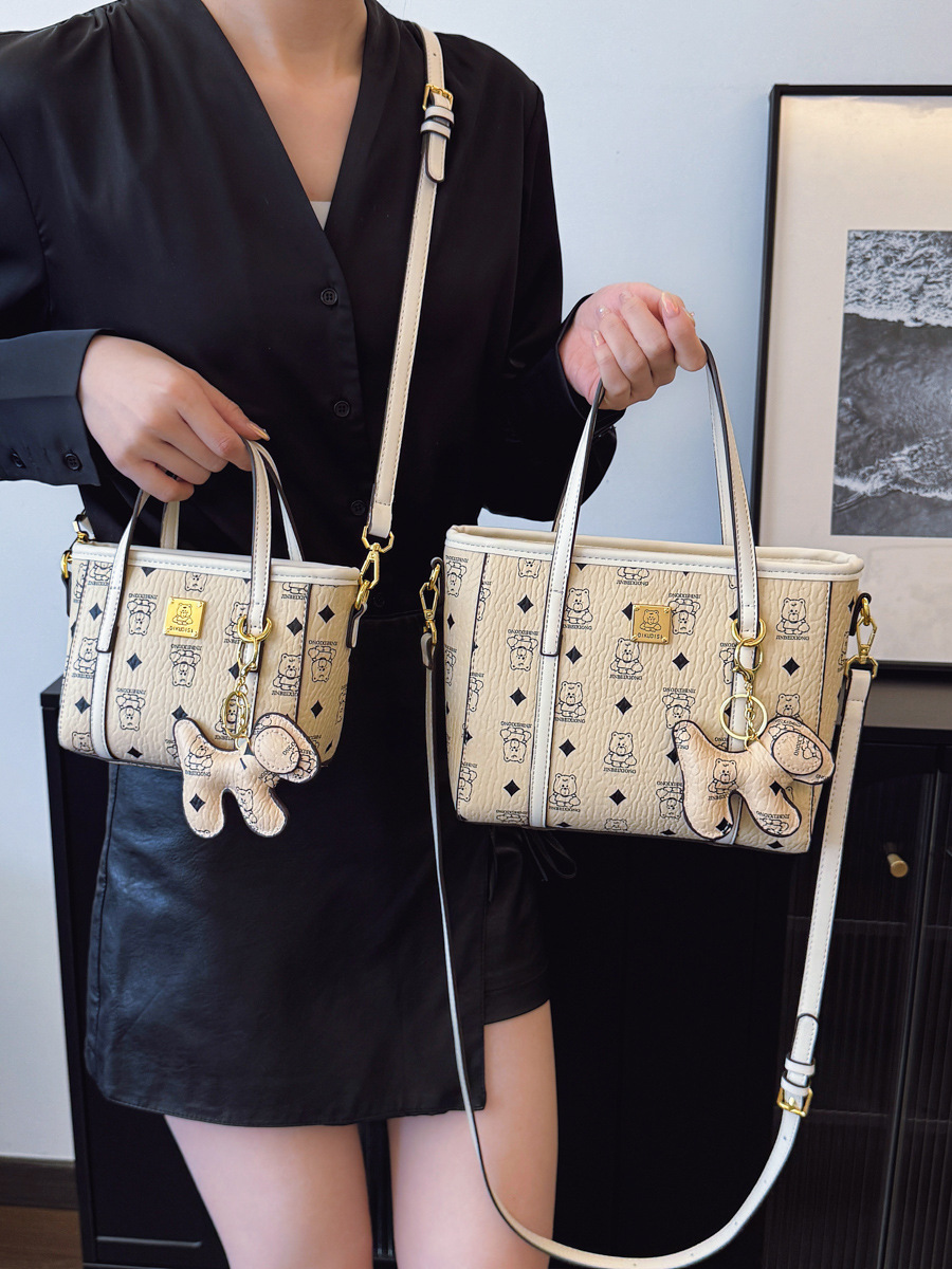 new Free delivery designer bag Bag Casual crossbody bag for women practical comfortable and simple