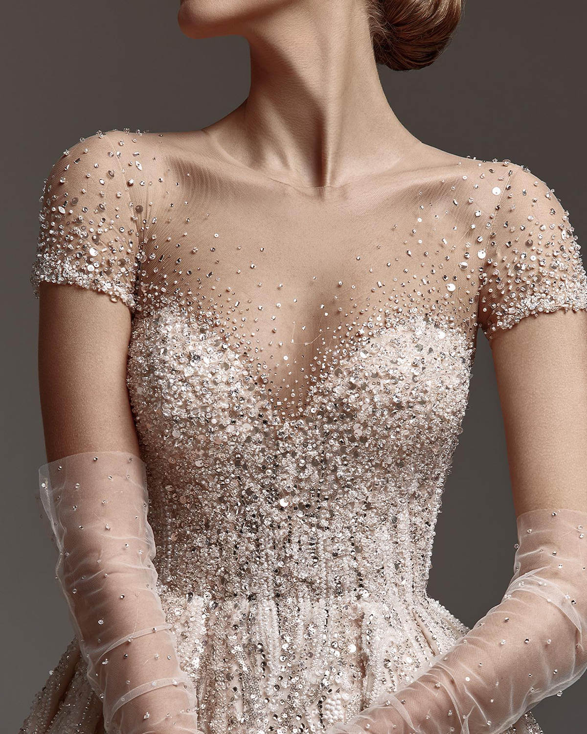 Sparkly Crystals A Line Bridal Gowns Jewel Sleeveless Chapel Length Wedding Dresses Sequins Beaded Formal Occasion Custom Made