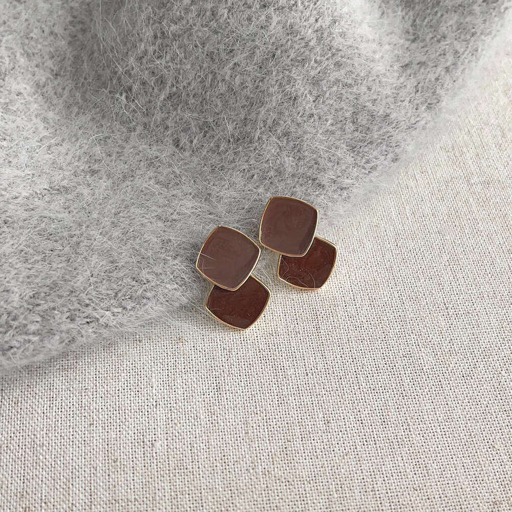 Milad Amber for Women, Elegant Coffee Color Oil Drop Studs, Fashionable High-end Earrings