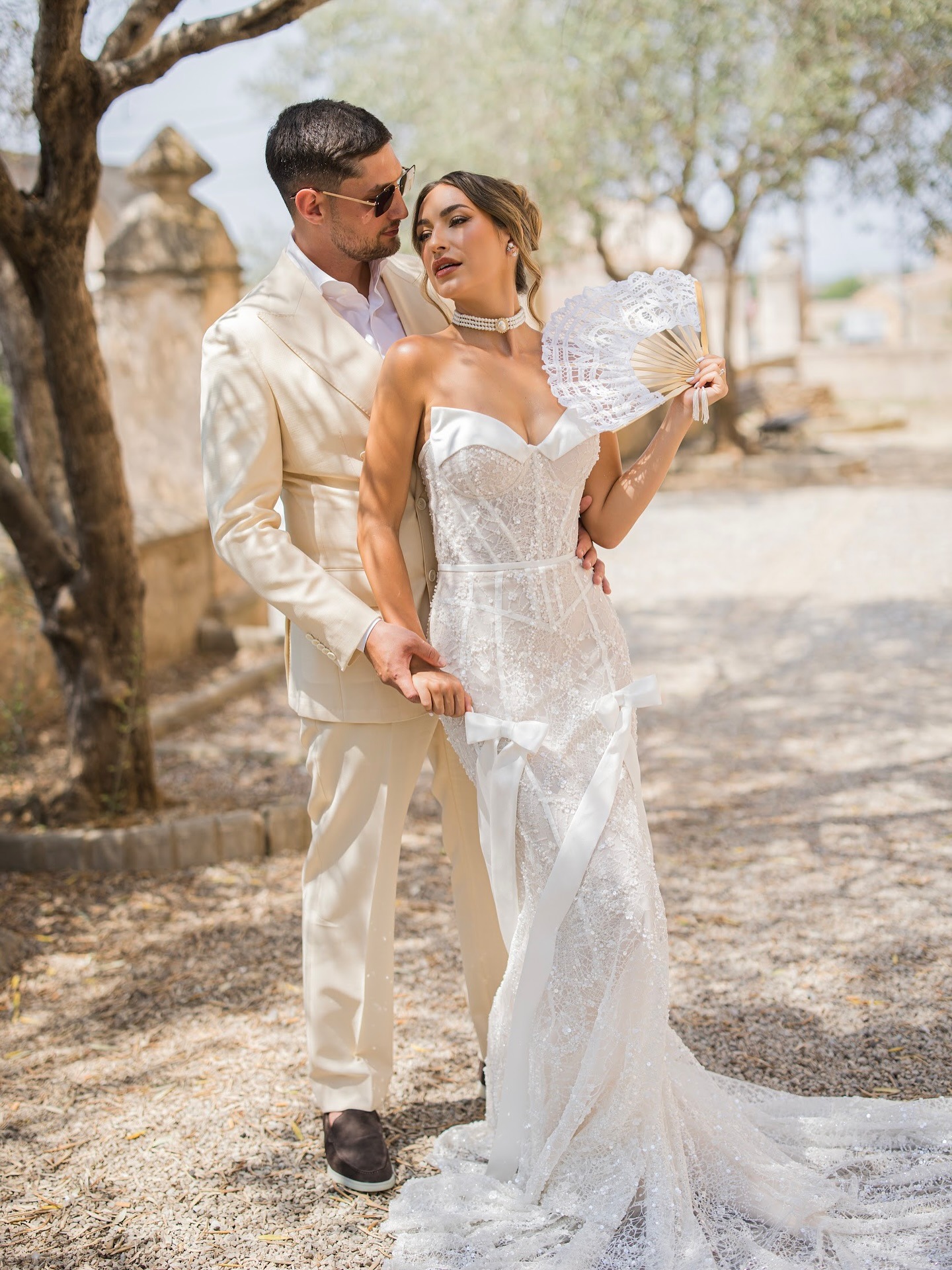 Designer Mermaid Wedding Dress Sweetheart Neck Sleeveless Bridal Gowns Sequins Bow Sweep Train Dresses Custom Made vestidos de novia