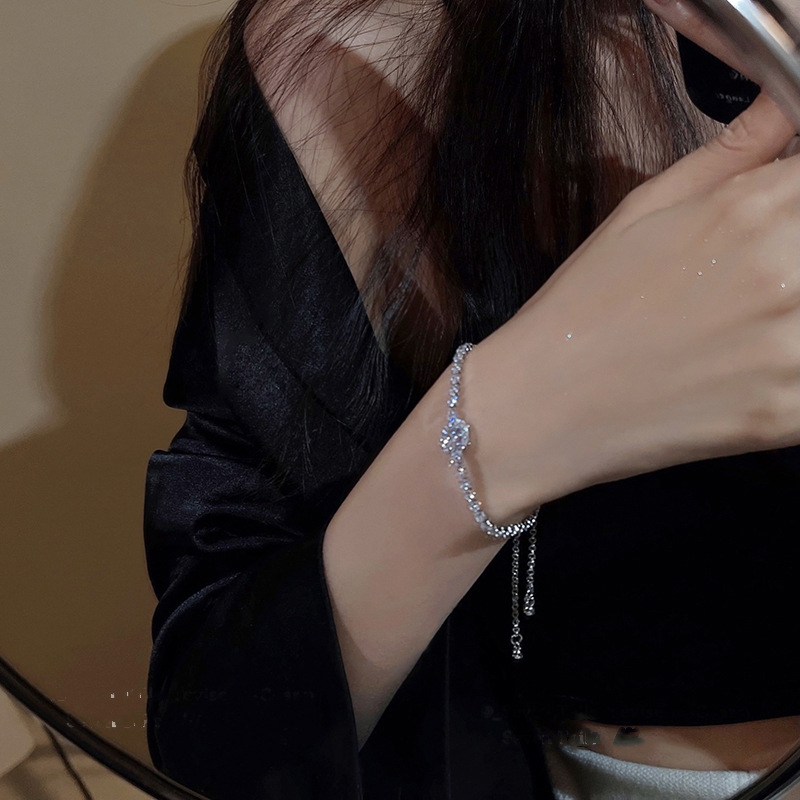 Silver - Toned Round Crystal - Centered Bracelet With Dainty Zircon Chain Delicate Daily & Elegant Jewelry Gift For Her High - Quality And Sparkling A