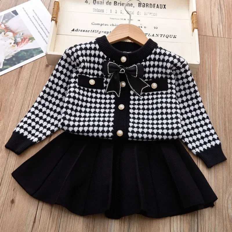 Winter Girls Sweaters Sets AutumnToddler Baby Girls Fall Outfits Long Sleeve Knitted Sweater Tops Pleated Skirt Two Piece Set L250926LN58