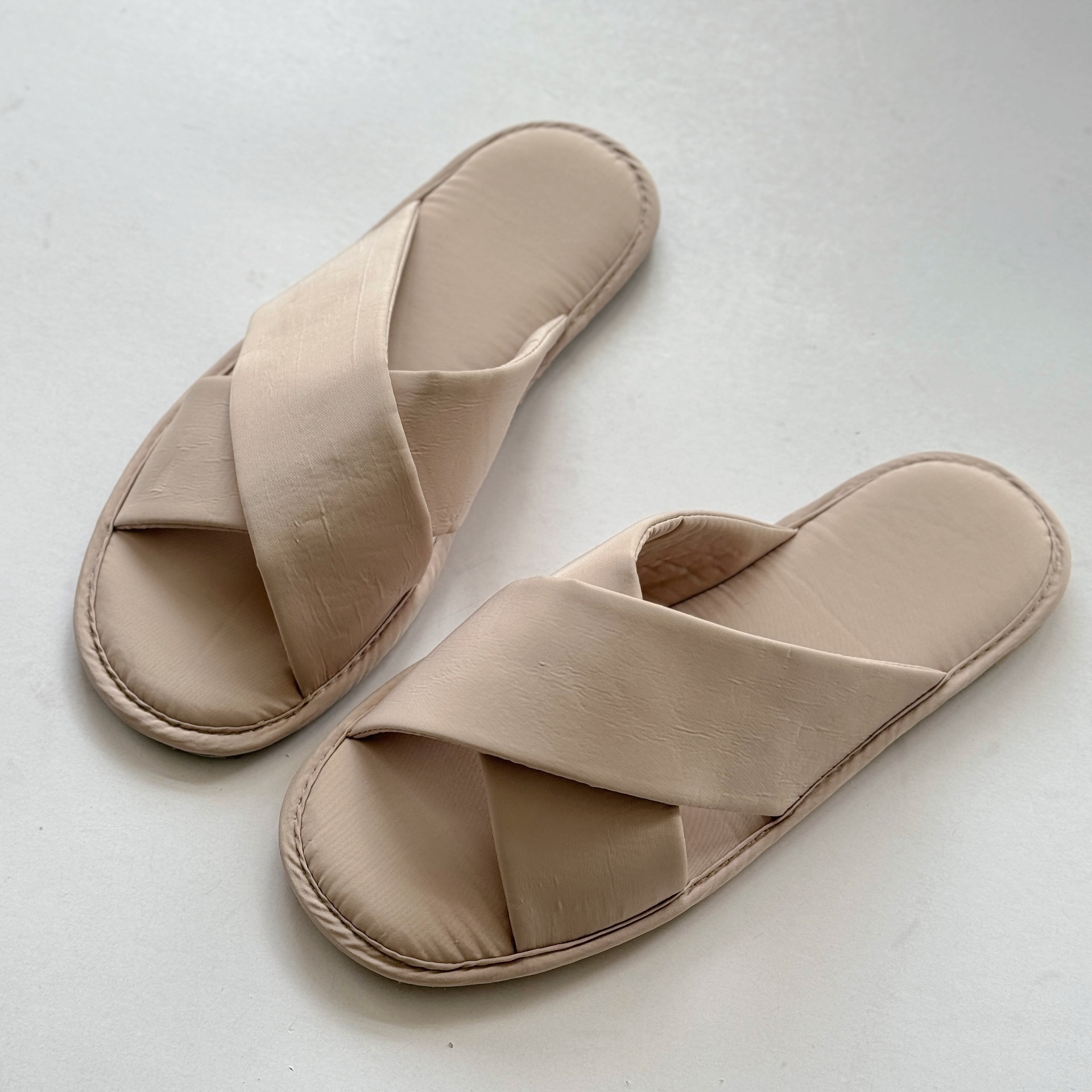 New Slippers Simple Solid Color Pair Indoor Home High-end Couple Soft Sole Household ddmymarket