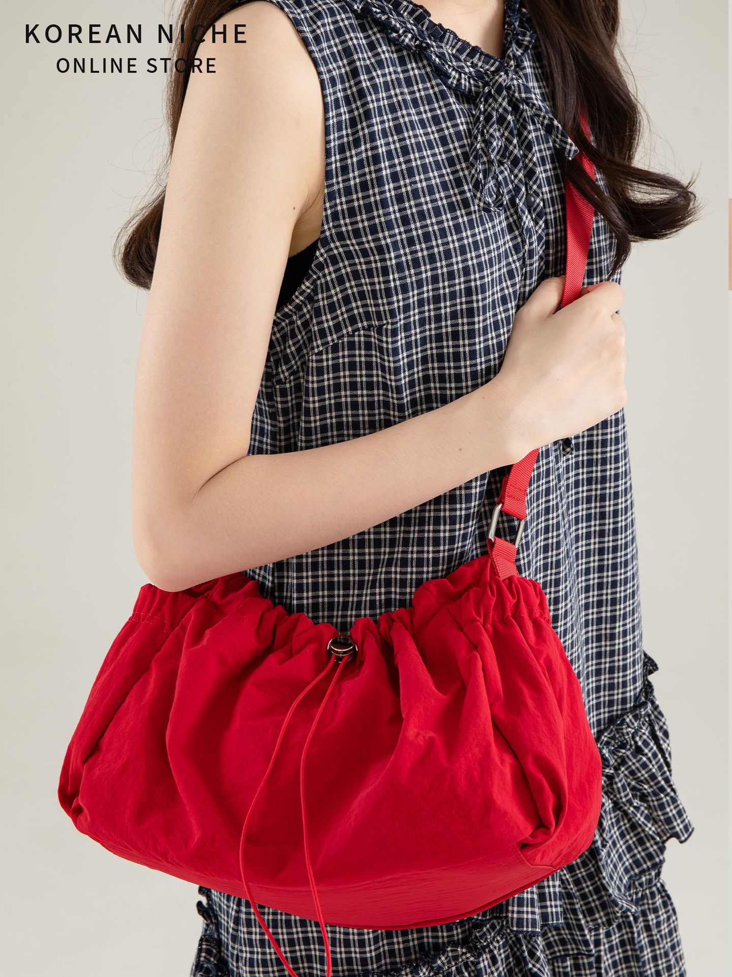 Korean-Style Literary And Fresh Pleated Drawstring Cloud For Women 2025 New Model High-End Lightweight Nylon Shoulder Crossbody Bag