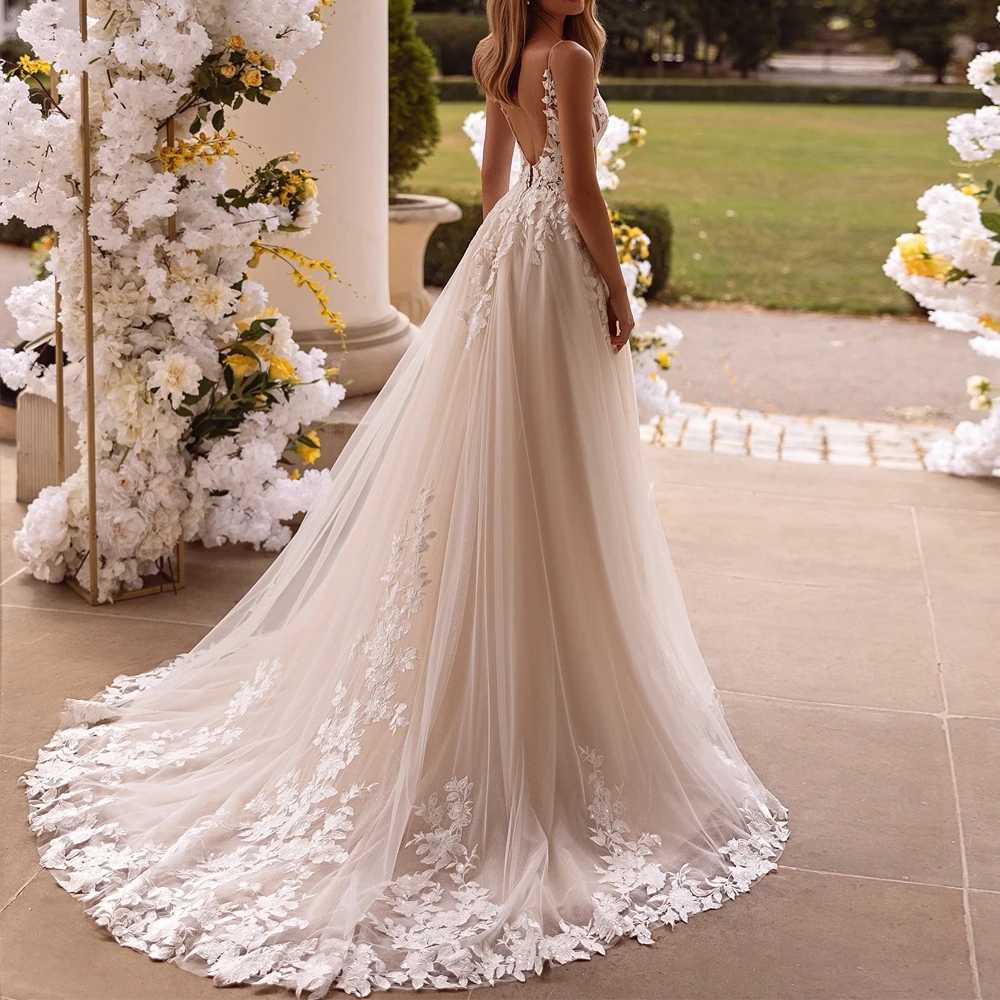 Classic A-line Wedding Dress 2026 Deep V Neck Spaghetti Straps Lace Appliques Tulle Bride Party Gown Bridal Gowns Vestidos De Noiva