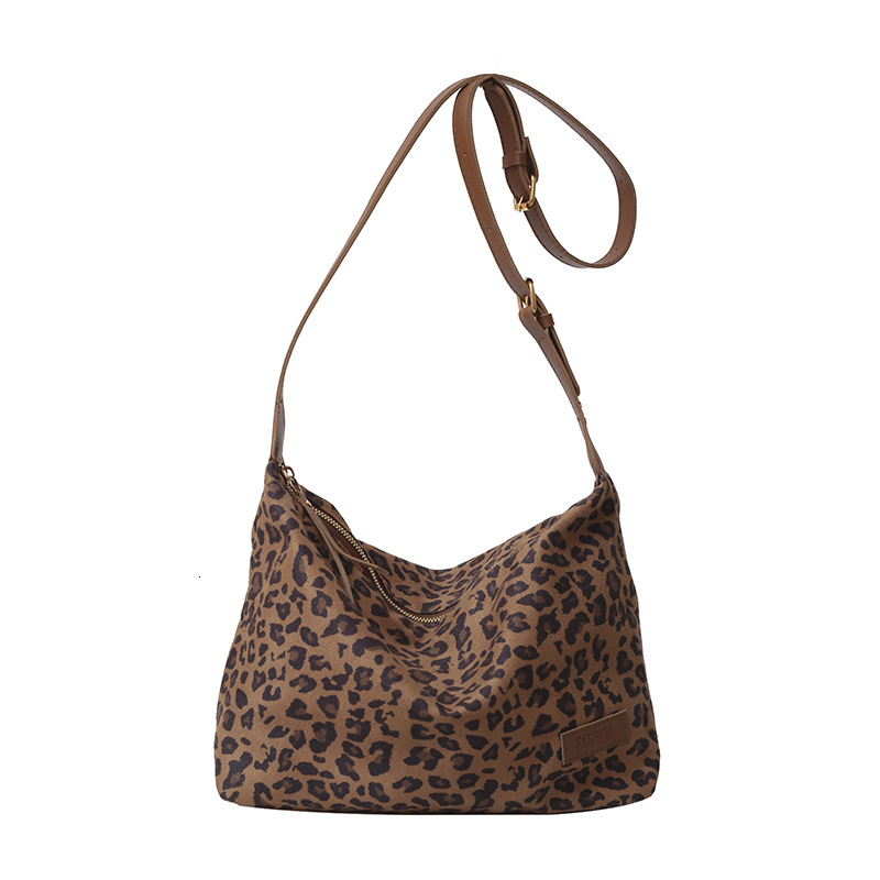 Retro matte bag, autumn new Bag style armpit bag, handbag, light luxury designer bag, large capacity leopard print women's shoulder bag, trendy s