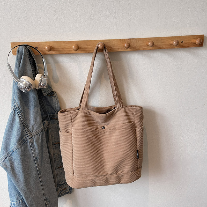 2025 New Casual Elegant Large Capacity Shoulder Bag Simple Shopping Commuter Essential Crossbody Bag Student Fashion Lightweight Crossbody Bag