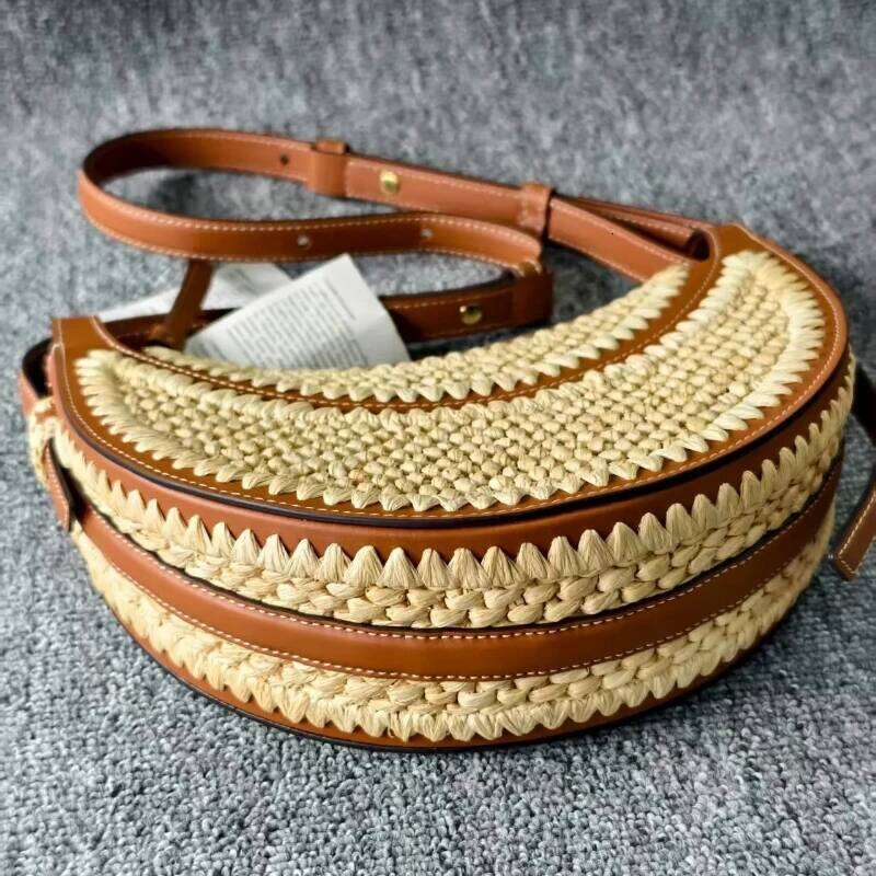 Hot Y2k Moon French Niche Design Single Premium Shoulder Crescent Handbag Women's Crossbody Saddle Bag