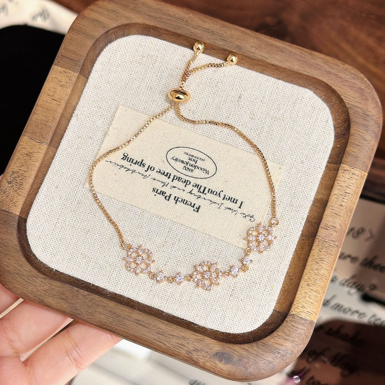 Full Dia Lucky Four-Leaf Clover Petal Light Niche Exquisite High-End Bracelet Accessory