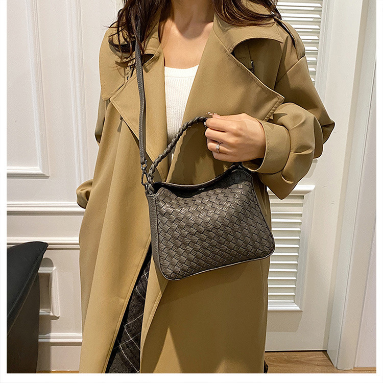 Knitted texture fashion new women's handbag Bag autumn retro trend style shoulder bag niche design light luxury designer bag