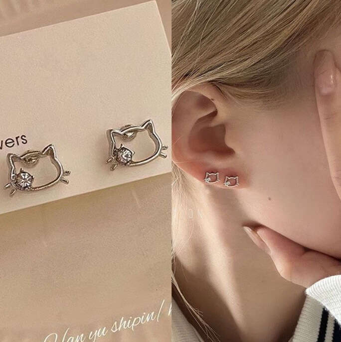 Fashion Cute Cat Temperament Simple Sweet Student Earrings Sleep Without Removing Ear Jewelry Girly Heart