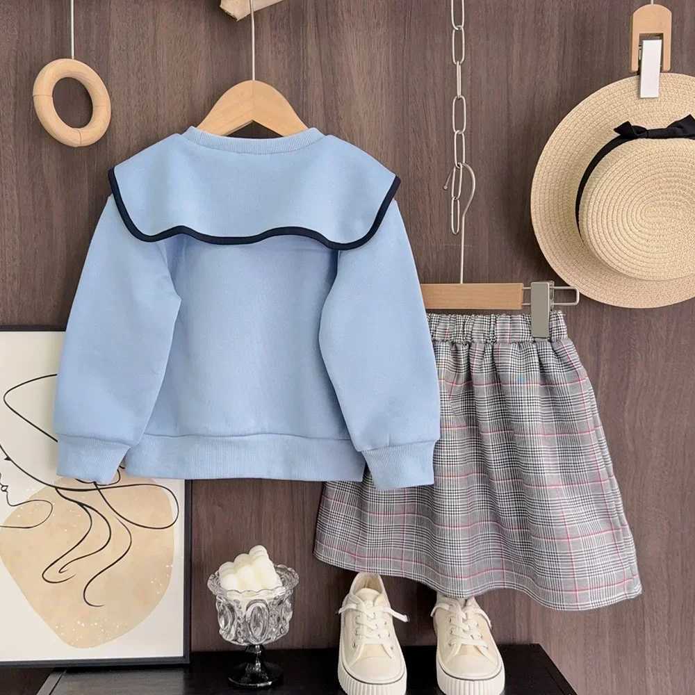 2024 Autumn New Fashion Girls Set Blue Big Collar Top Retro Checkered Short Skirt Two Piece Suit Autumn Childrens Clothing L250926352J