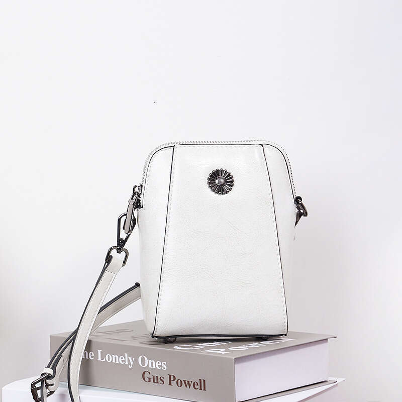 designer bag Luxury bag Cowhide Small Crossbody for Women 2025 New Trend Versatile Phone Niche High-end Shoulder Bag Trendy